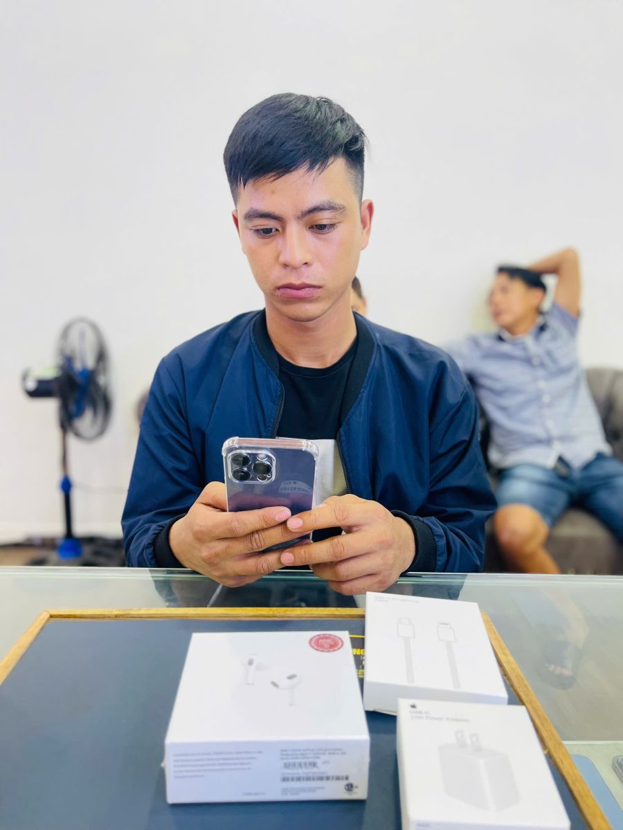 Giá iPhone 16 Pro Max